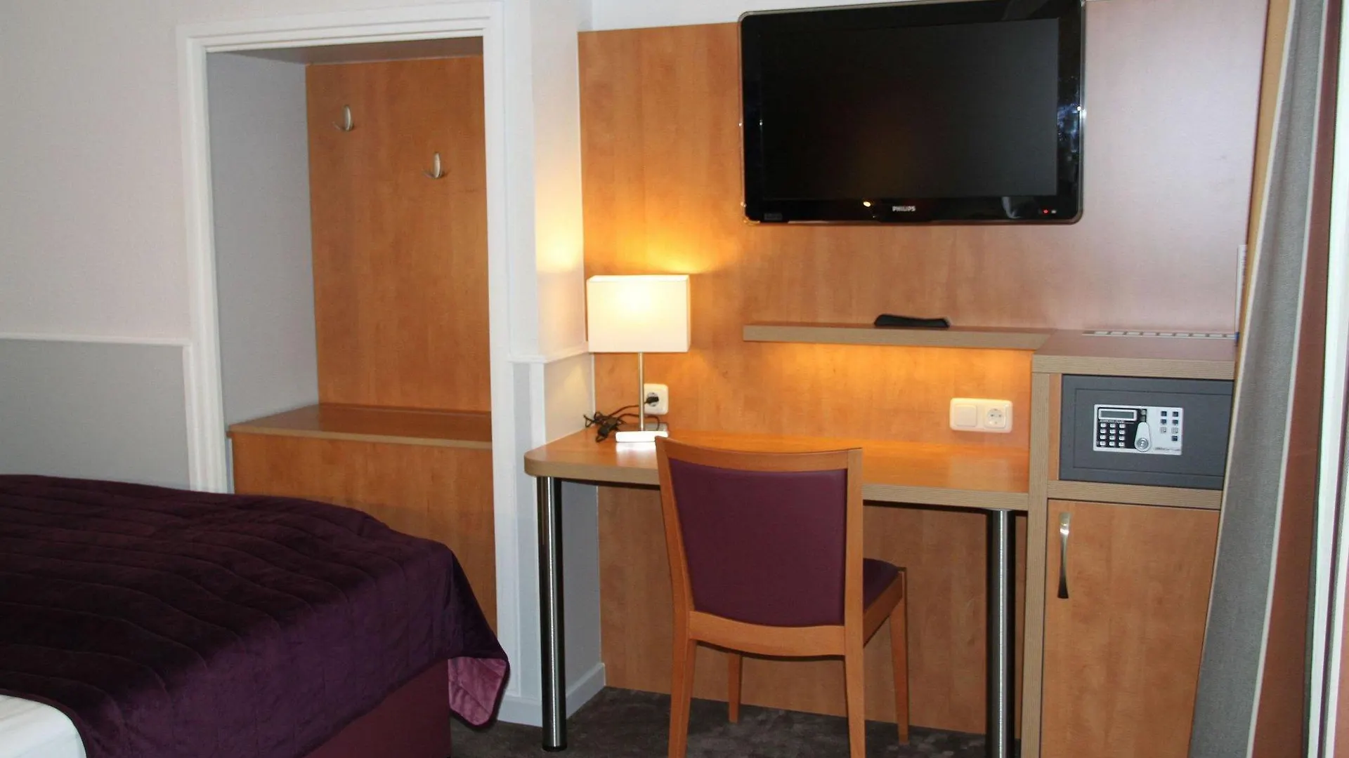 Hotel Niederrad - Self Check In Frankfurt am Main Almanya